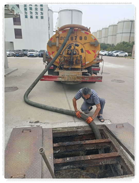 疏附隔油池清掏