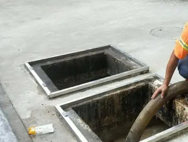 疏附化粪池清理
